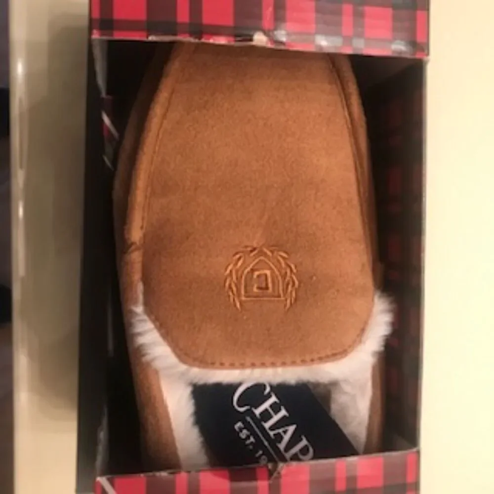 Size: 8 Faux Fur Lining Indoor/Outdoor Slippers . Chaps . New in Box